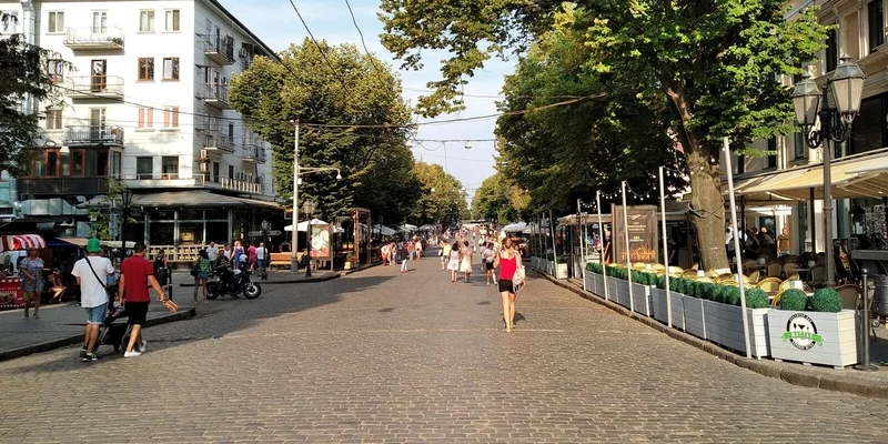 Derybasivska street